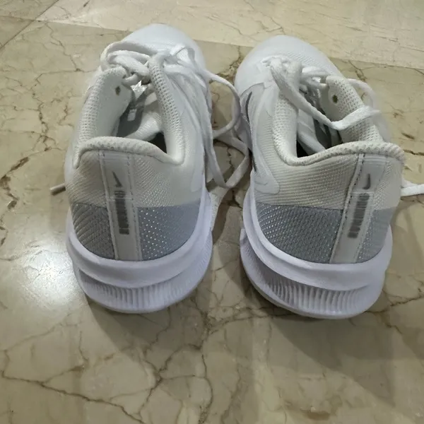 Nike Sneakers - Image 3