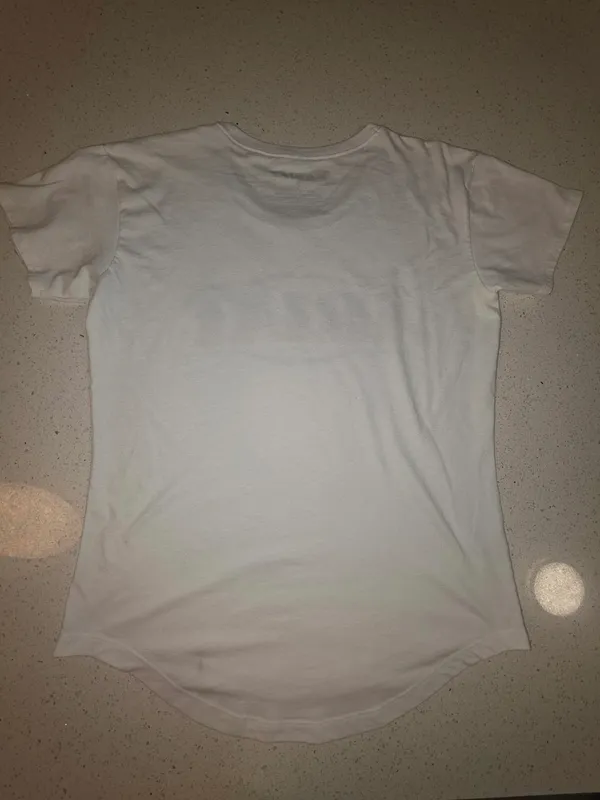 Womens small Ariat Serape Style high low drop tail hemline TShirt - Image 3
