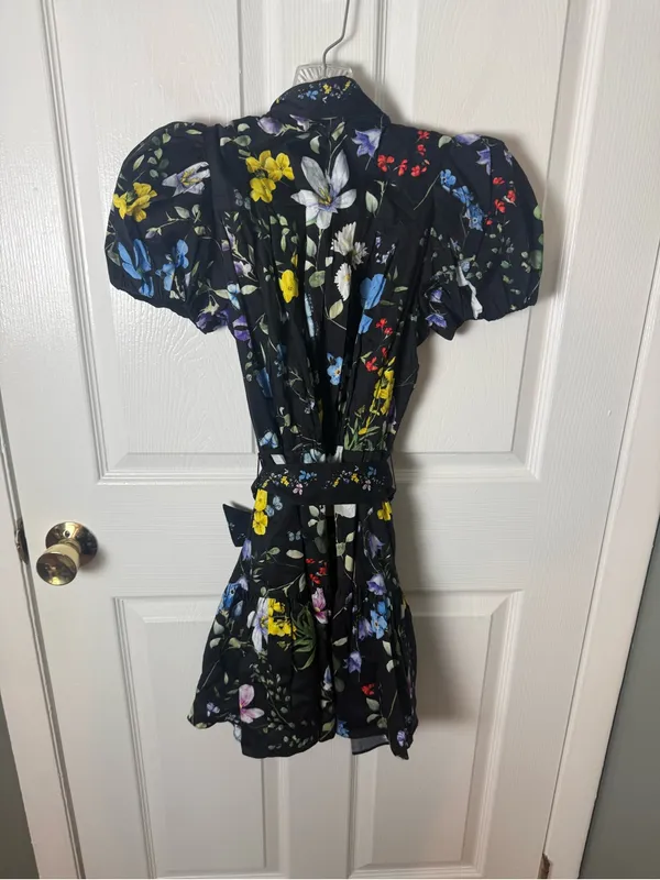 Alice + Olivia Cora Mini Shirt Dress in Twisting Vines Black XS - Image 7