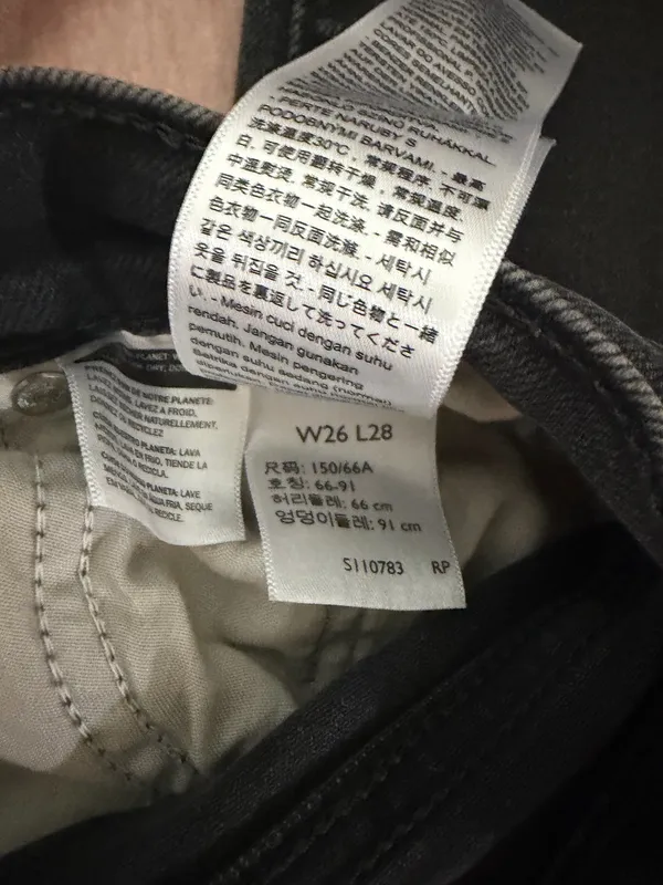 Levi’s Wedgie Straight Jeans - Image 4