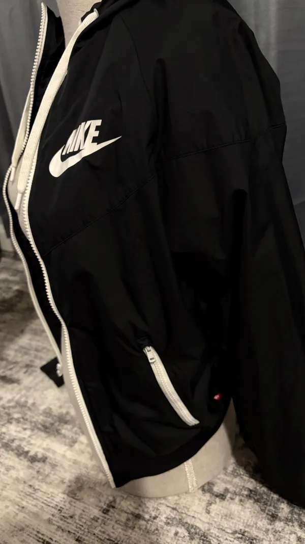 Nike Windbreaker Zip-Up - Image 3