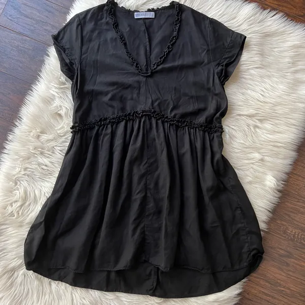 Black Ruffle Trim Loose Dress - Image 4