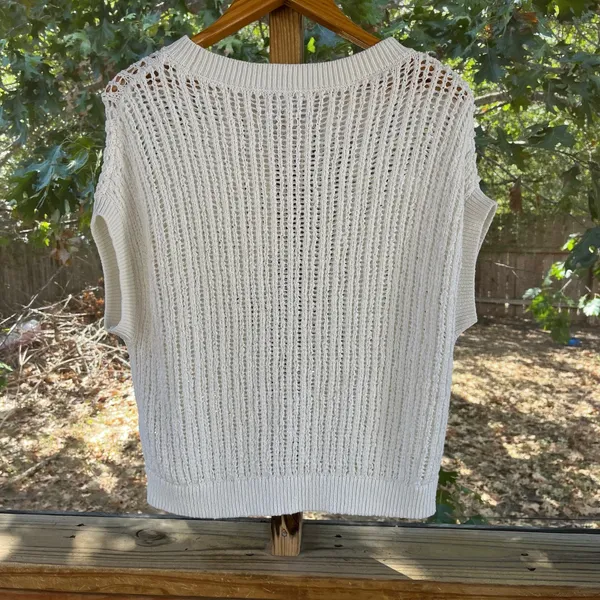 Banana Republic Factory Women's Open Stitch Sweater Snow Day Size XS - Image 2