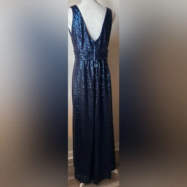 David’s Bridal Dark Blue Sequin V-Front & Back Long Dress 16 Spring‎ Wedding - Image 3