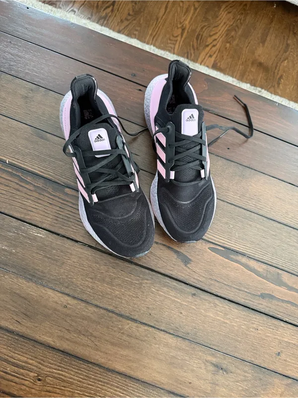 Adidas Ultra Boost Women’s Size 11 Sneakers Black And Purple - Image 6