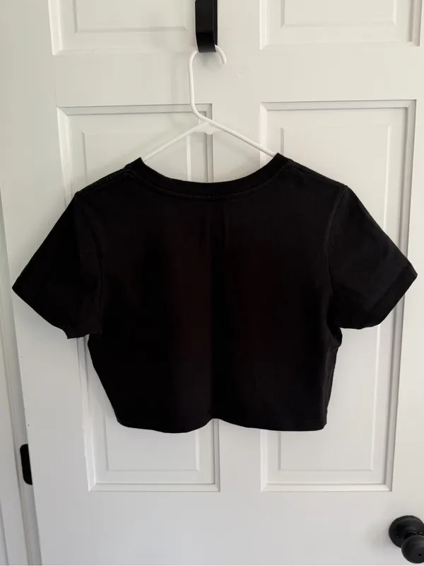 Urban Outfitters Black Cropped Baby Tee Short Sleeve Cotton Top Medium - Image 2