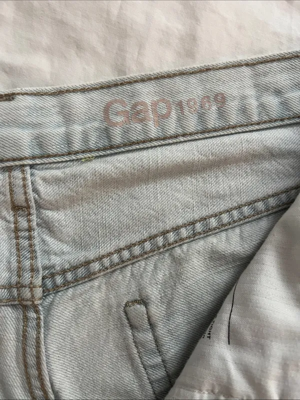 GAP Light Wash Denim Jean Sexy Boyfriend Shorts - Image 3
