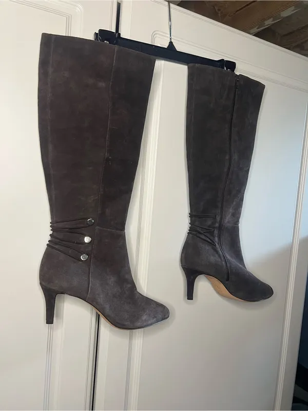 Y2K Antonio Melani Brown Suede Knee High Heeled Boots - Image 5