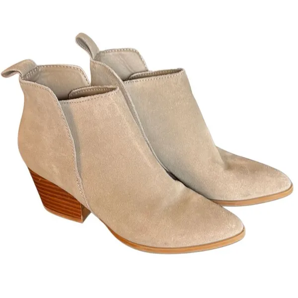 Dolce Vita Daine tan suede pull on booties size 6 - Image 2