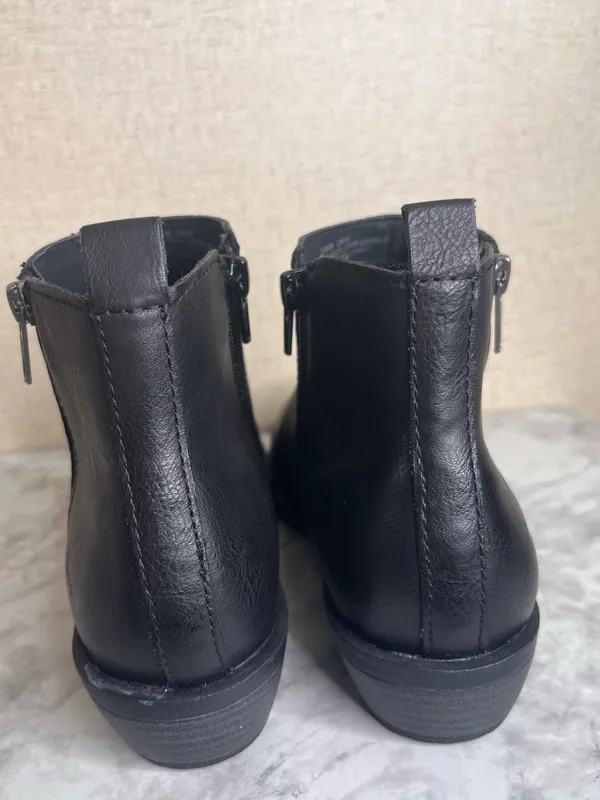 b. o. c. Womens Black Booties Side Zipper Block Heel Ankle Boots - Image 5