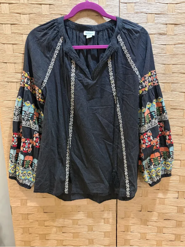 Sundance “A Tale of Stories” Embroidered Boho Peasant Top Blouse Size Small - Image 2