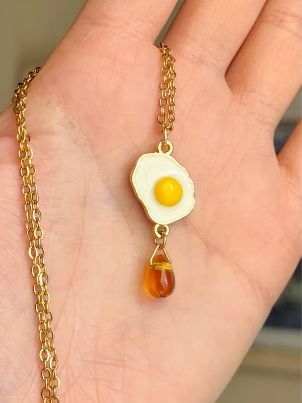 Handmade Kawaii funny funky sunny side up egg & amber color teardrop bead necklace 🍳💛 - Image 3