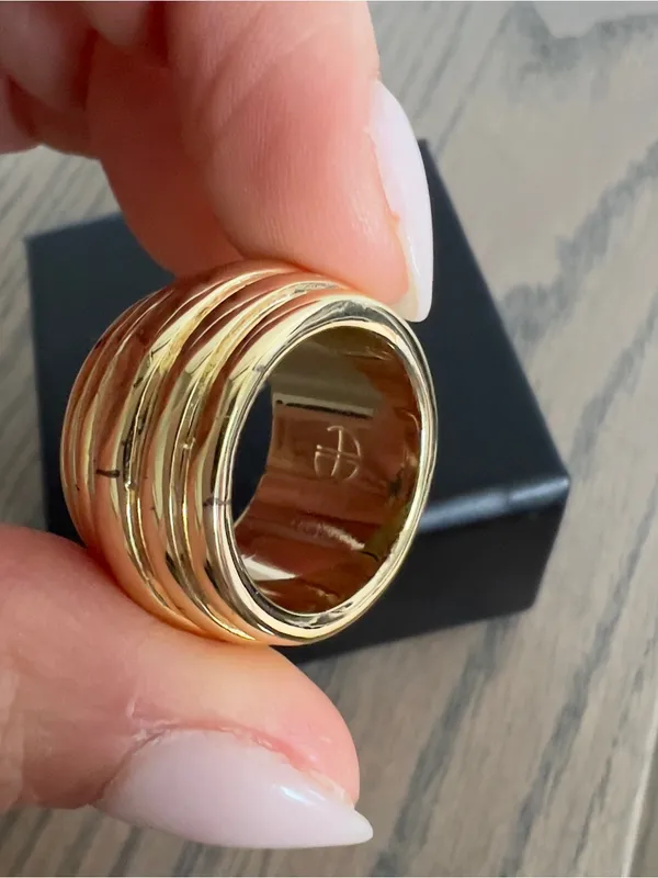 Anine Bing Chunky Ribbed Ring in 14k Gold - Image 5
