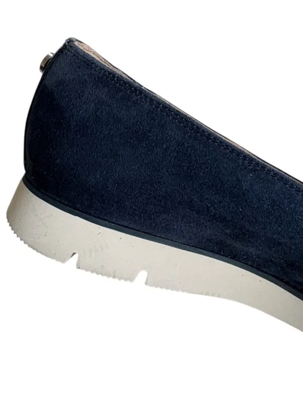 EUC Donald Pliner Leather May Loafers Navy Size 6 - Image 4