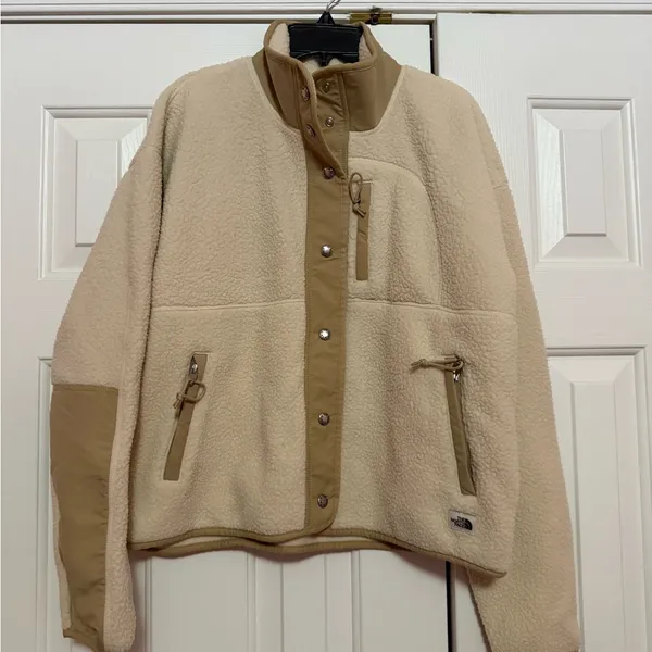 North Face Women’s Cragmont Fleece Jacket - Image 3