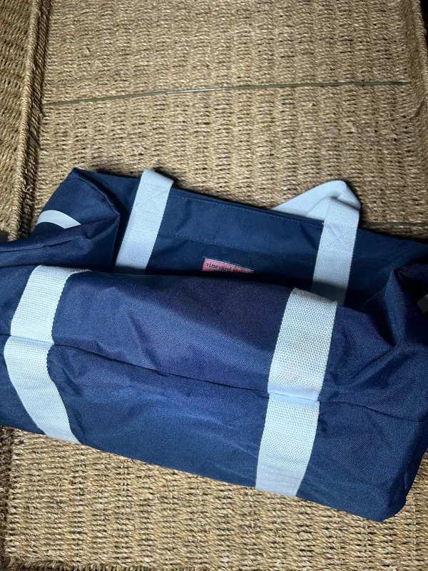Vineyard Vines Bag Duffle Navy - Image 5