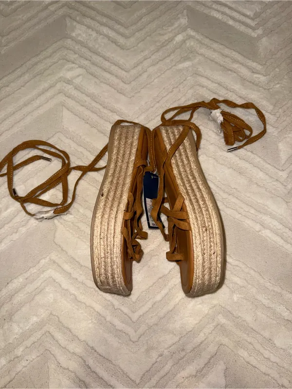 Universal Thread Women's Brown Lace-Up Espadrille Sandals Size 6 - Image 2