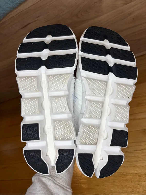 On Running Cloudswift 4 Women's Sneakers In White - Size 10.5 - Image 6