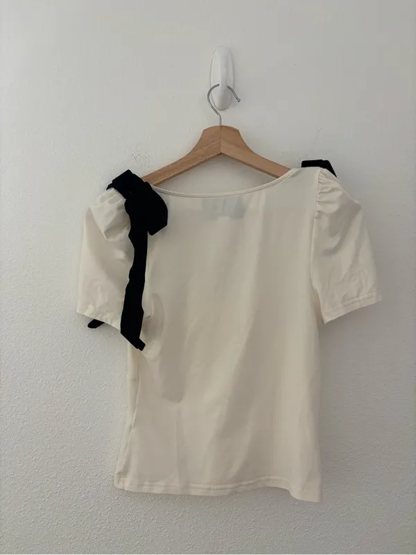 Anthropologie Mare Mare Bow Puff-Sleeve V-Neck Top - Image 6