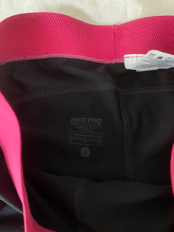 Nike Pros - Image 2