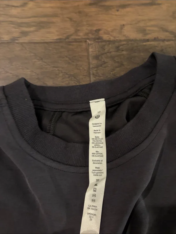 New With Tags Lululemon Softstreme Rubbed Hem Pullover Sz 10 - Image 10