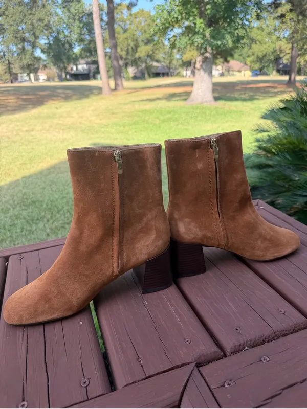 Ann Taylor Brown Suede Square Toe Sculptural Heel Boots Size 9 - Image 7