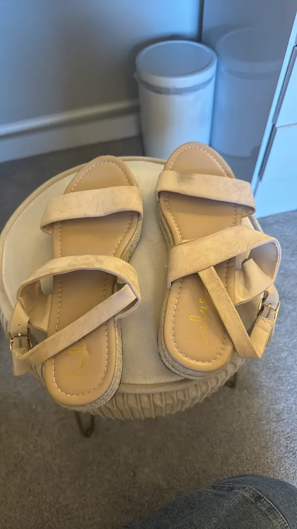 lulu’s sandals  - Image 3