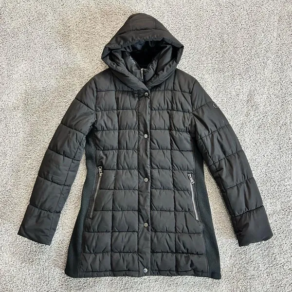 Calvin Klein Black Velvet-Trim Puffer size Medium - Image 9