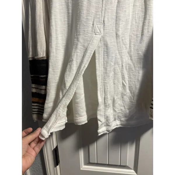 Free People Knit Top Medium‎ Cream Raw Hem Boho Striped Sleeve Relaxed Fit - Image 7