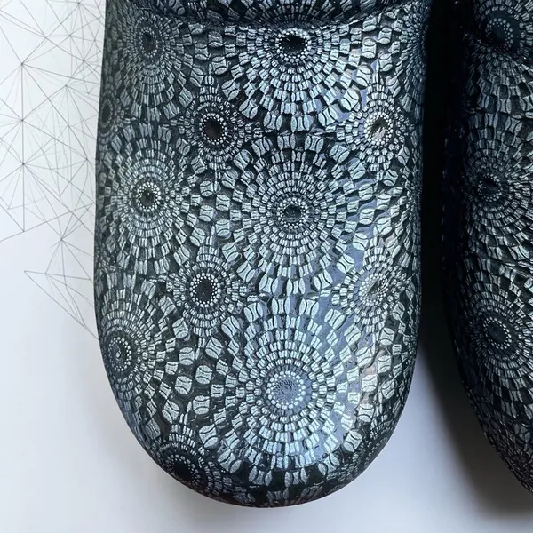 Dansko Pro XP Mandala Patent Leather Professional Clogs EU39 US 8.5 Black Silver - Image 13