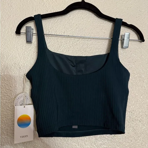 Vuori Inversion Rib Support Tank with padding in moss color size XS NWT - Image 3