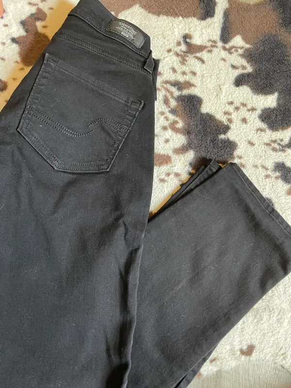 Levi's Straight Leg Jeans - Image 2
