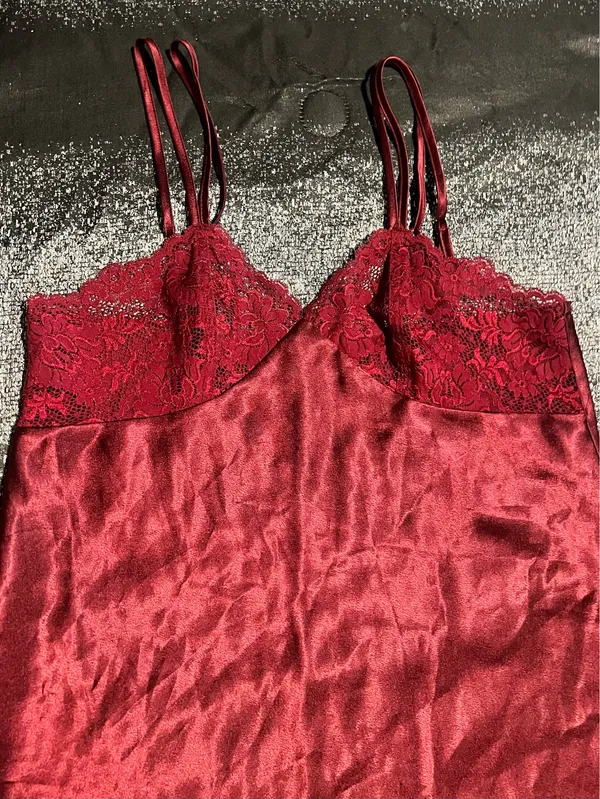 Womens large Darjeeling vibrant ruby red satin slip nightgown. - Image 3