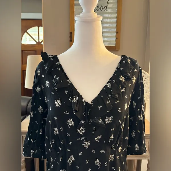 NWT Gap Floral Ruffle Dress - Image 2