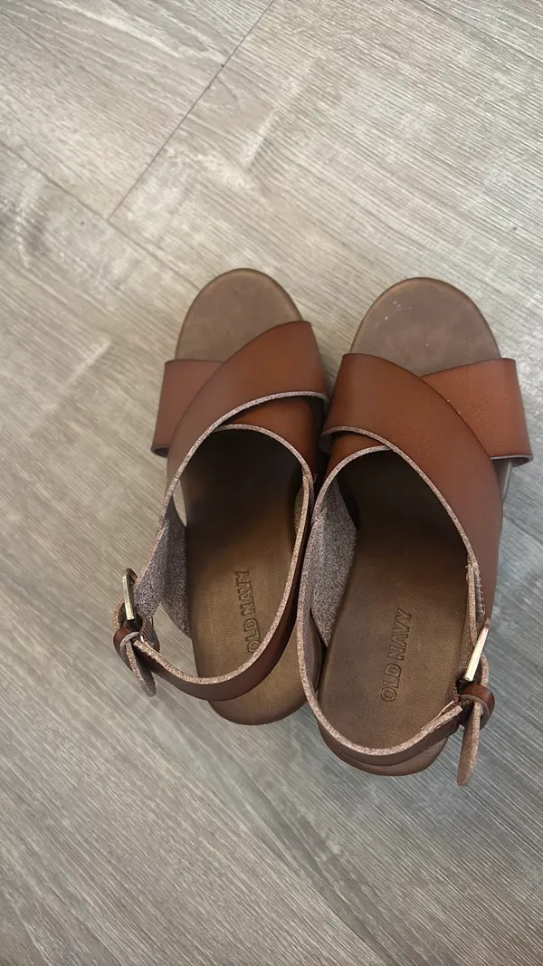 Old Navy Brown Wedge Sandals - Image 3