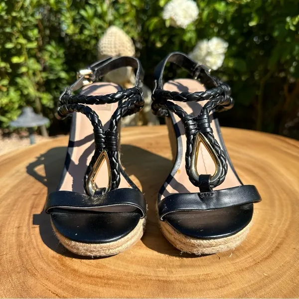 DOLCE VITA Wedge Sandals in Black Leather and Gold Hardware Size 6 - Image 3