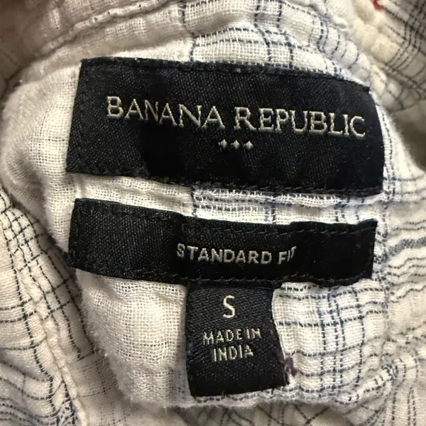 Banana Republic Women’s Gray and White Quilted Plaid Shirt Size Small - Image 9