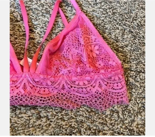 Victoria’s Secret Sz S Hot Pink Lace Bra Adjustable Straps No Underwire Or Pads - Image 2