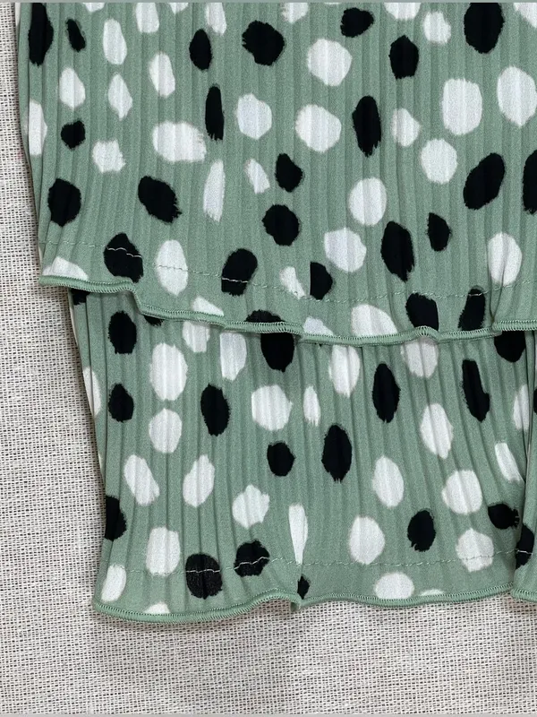 Ann Taylor | Green Dalmation Print Pleated Tank | Small - Image 5