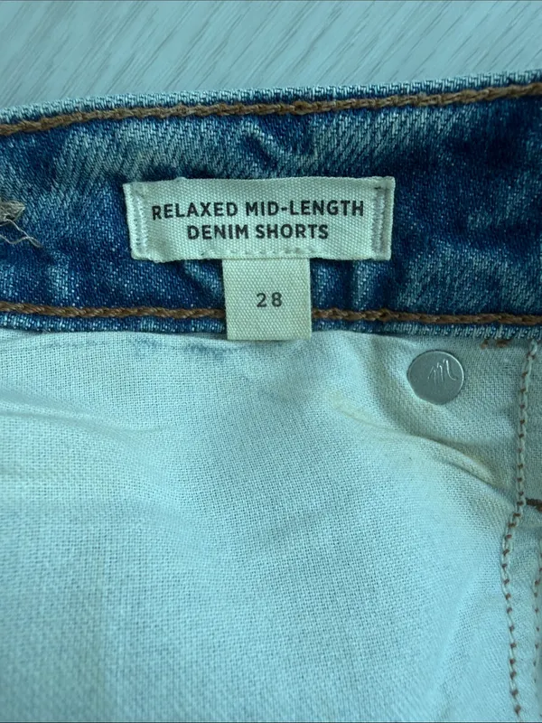 Madewell Relaxed Mid Length Denim Shorts in Size 28 - Image 3