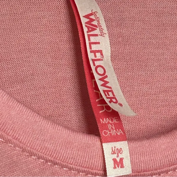 Wallflower Coral Short Sleeve Tee Pink Size M - Image 4