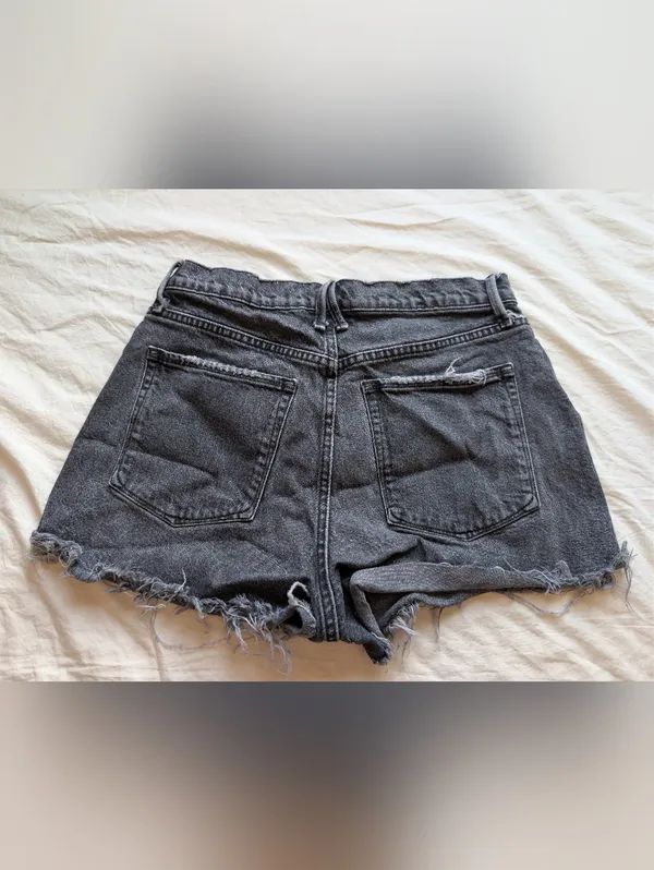 Good American High Rise Frayed Hem Denim Shorts W4/27 Dark Wash - Image 2