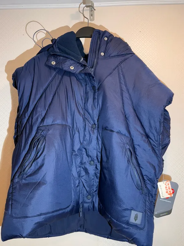 NWT FP Movement by Free People Navy Quilted Parker Hooded Poncho Puffer Vest - Image 5