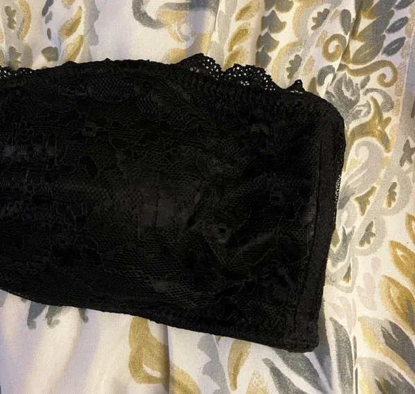 MD Lacey black strapless criss cross tube top bandeau - Image 3