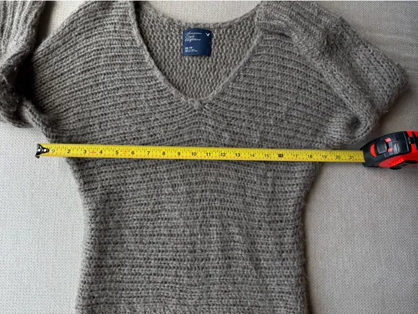 Y2K American Eagle Outfitters Women’s Gray V-Neck Knit Pullover Sweater XS/TP - Image 3
