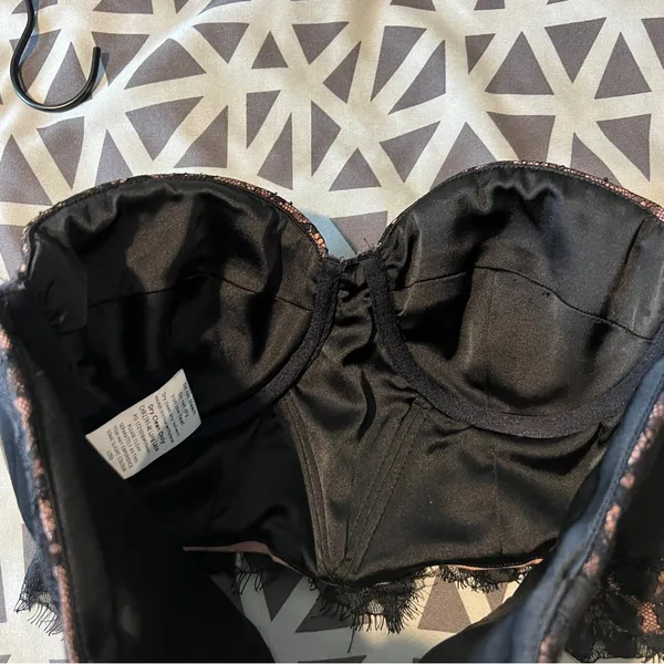 Mistress Rocks LA Black Tan Lace Satin Sleeveless Cropped Bustier Top Size‎ M - Image 7