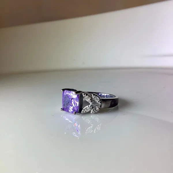 Faux Amethyst Crystal Ring Silver - Image 3