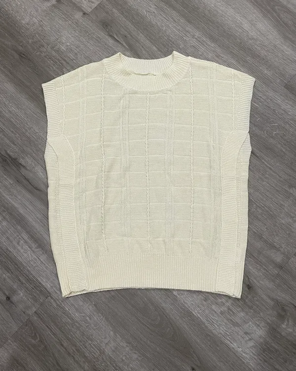 Milk White Sleeveless Sweater Top - Image 3