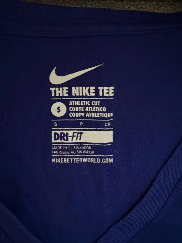 Nike top - Image 2