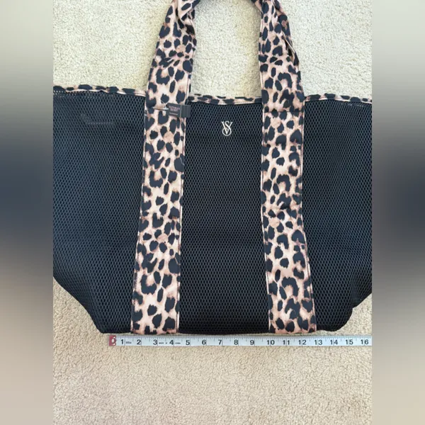 Victoria’s Secret mesh shopper with leopard accent cheetah handles - Image 4